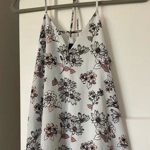 Worn once!! Spring floral tank from Francescas.